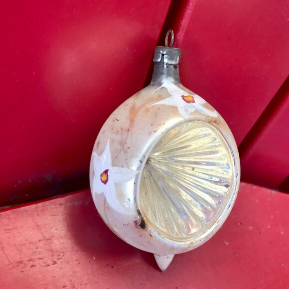 Vintage Antique Christmas Mercury Glass Indent Ornament Pre-Owned - Picture 2 of 7